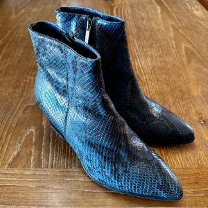 275 Central blue embossed snake leather ankle boots 38